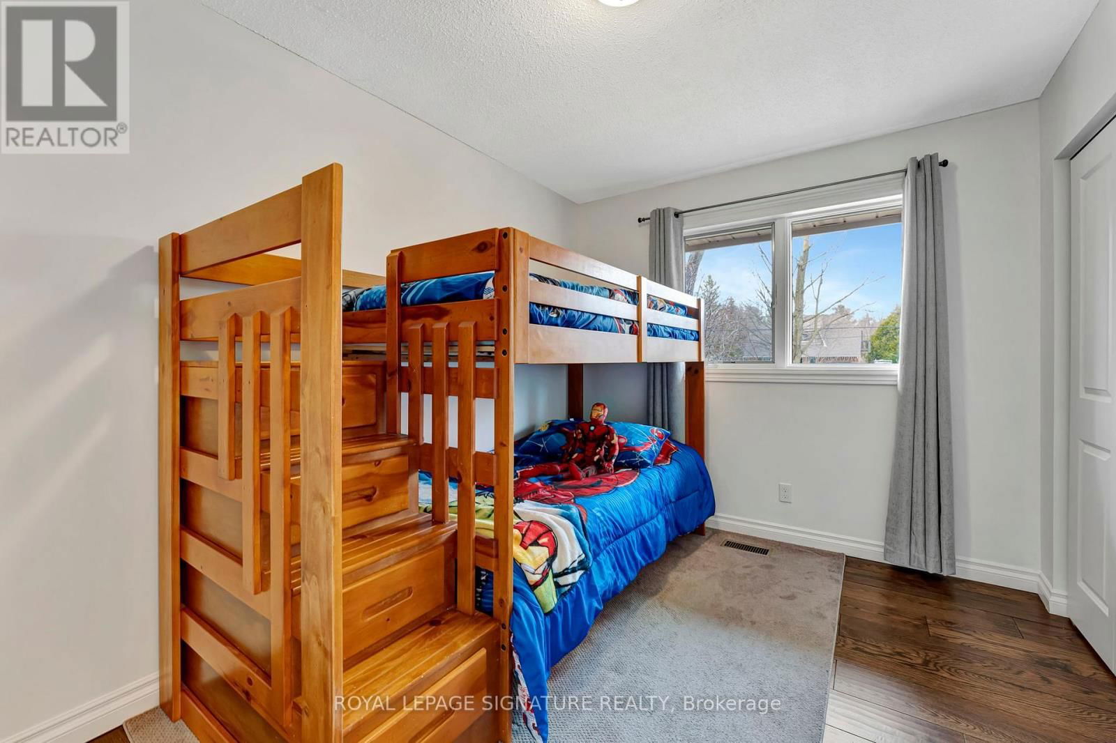 2044 KILBRIDE STREET Image 27