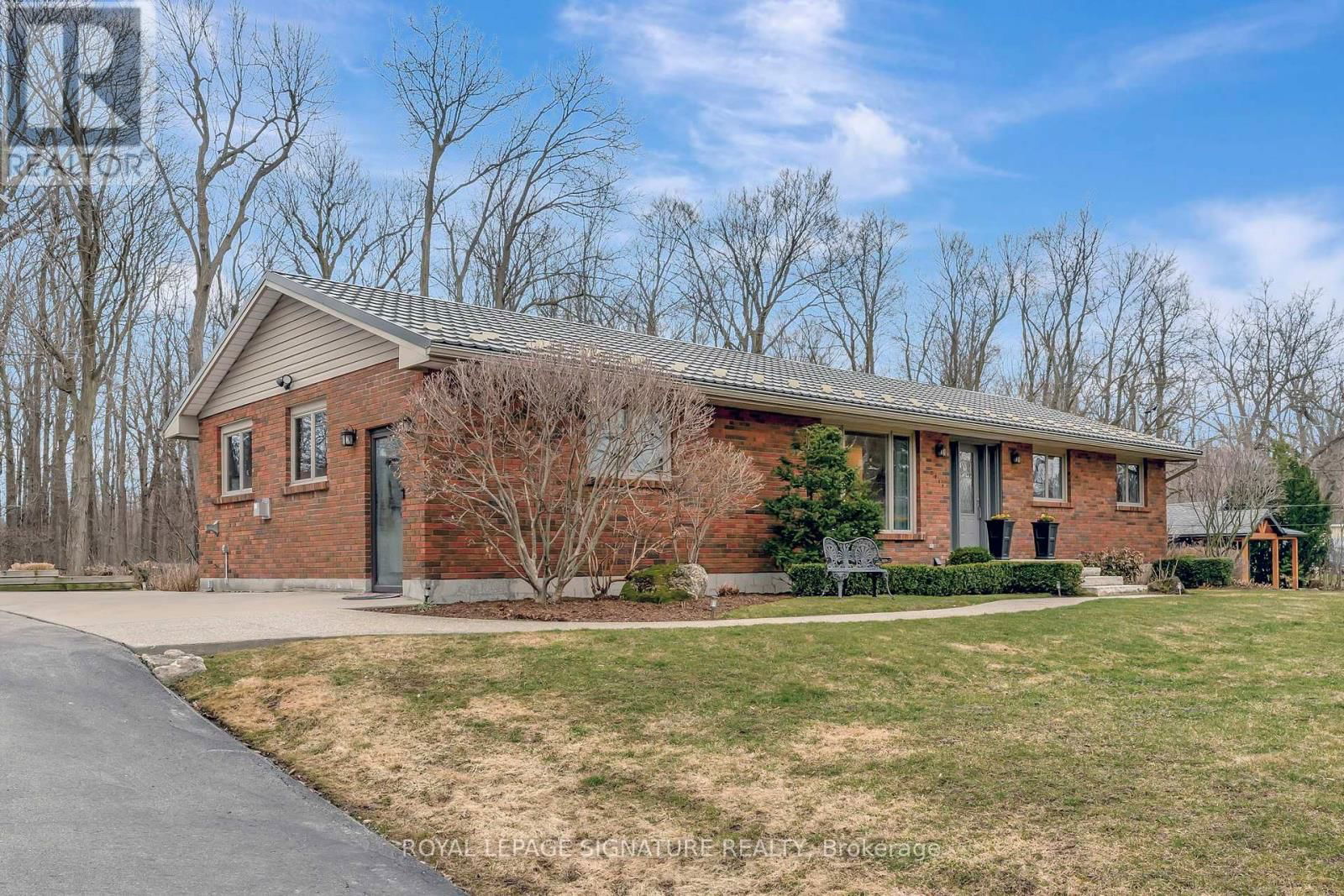 2044 KILBRIDE STREET Image 3