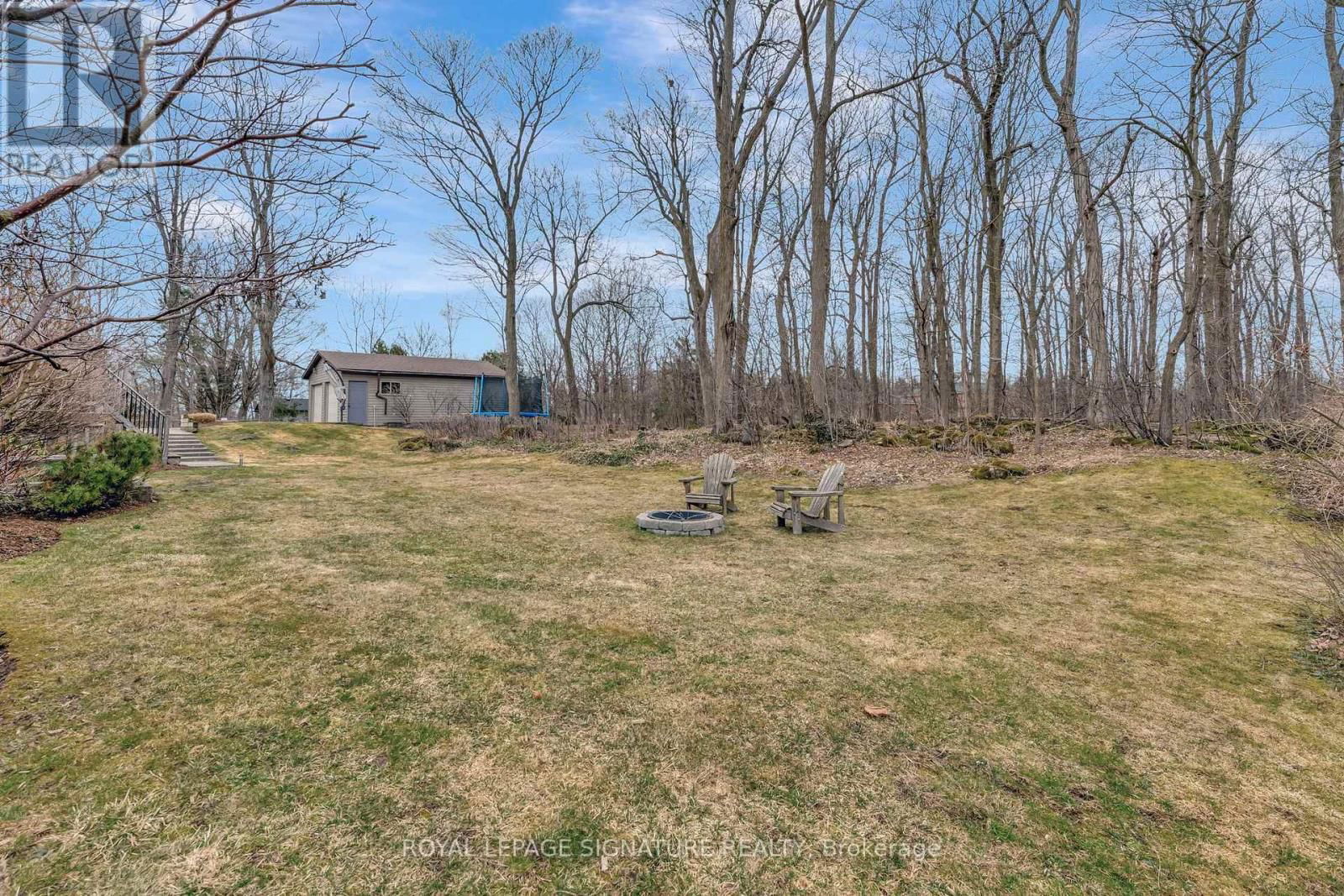 2044 KILBRIDE STREET Image 38