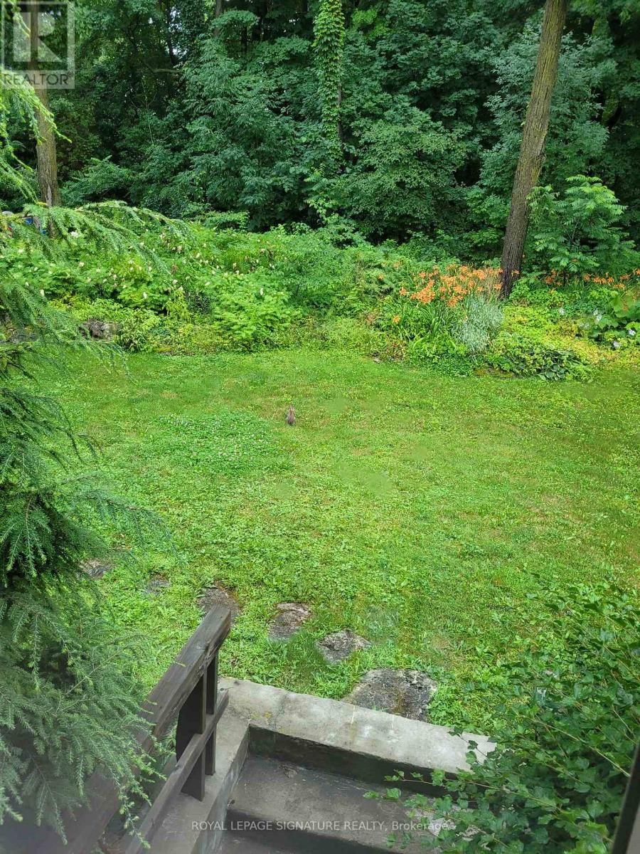 2044 KILBRIDE STREET Image 47