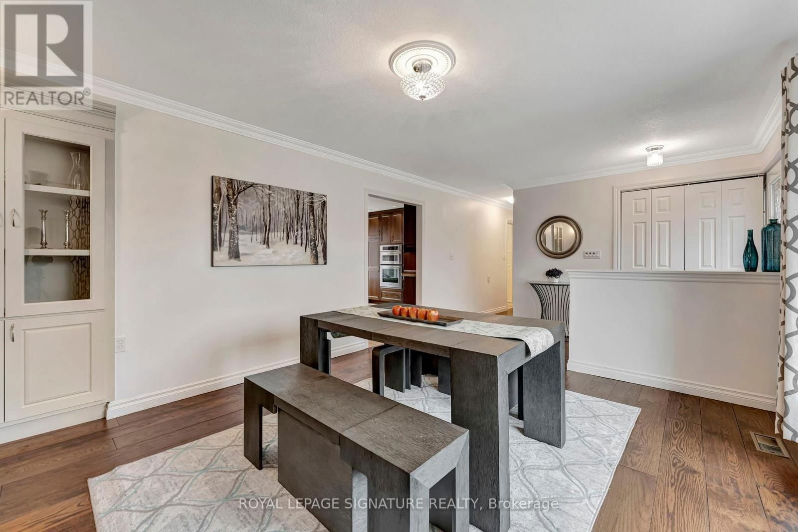 2044 KILBRIDE STREET Image 9