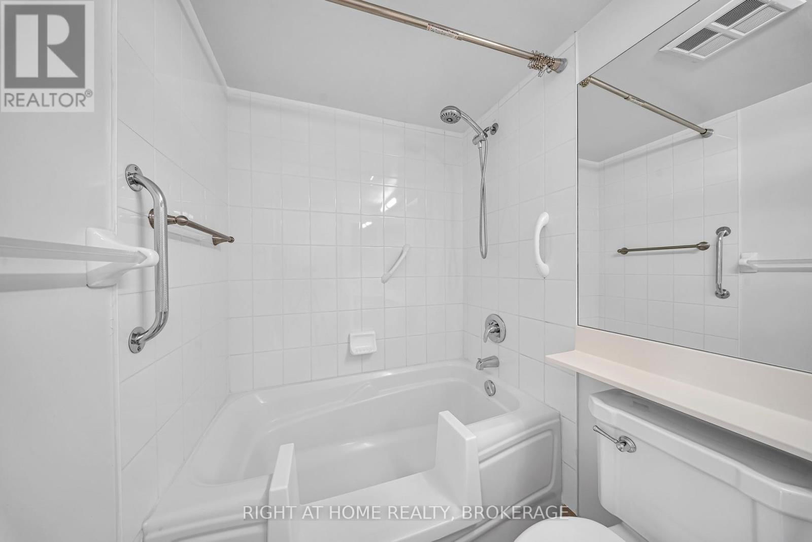 1105 - 55 STRATHAVEN DRIVE Image 22