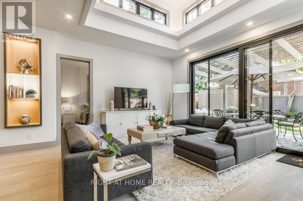 118 MARTIN GROVE ROAD Image 16