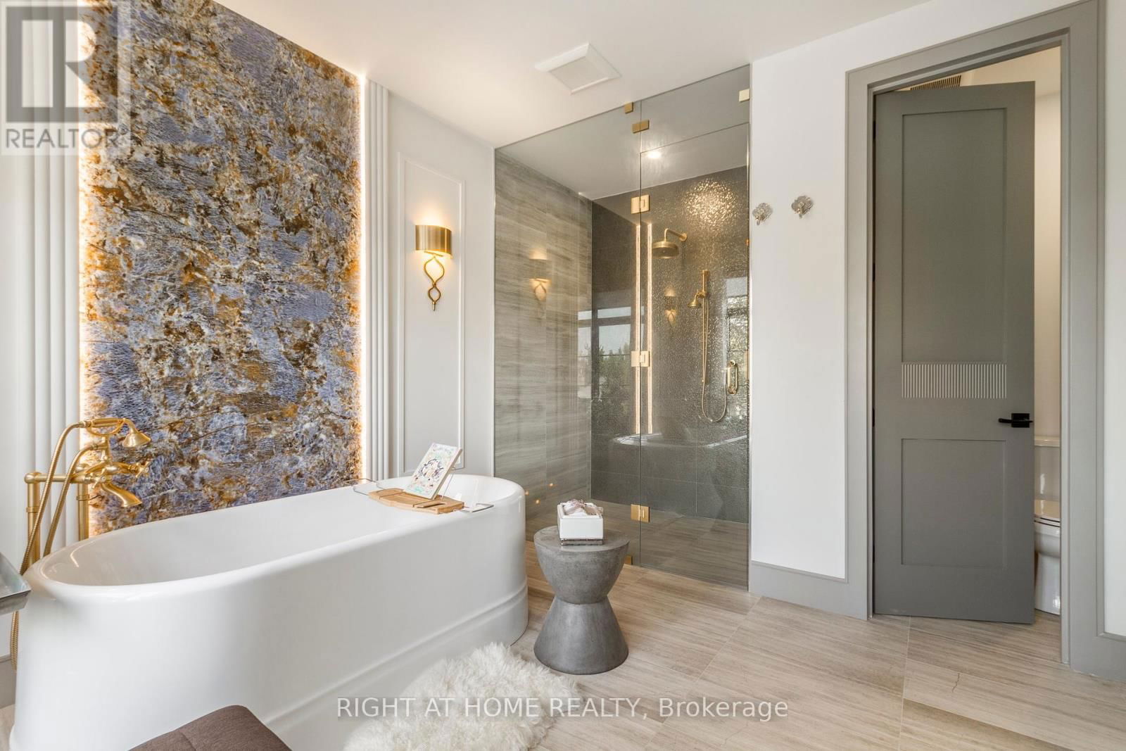 118 MARTIN GROVE ROAD Image 31