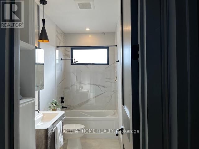 118 MARTIN GROVE ROAD Image 38