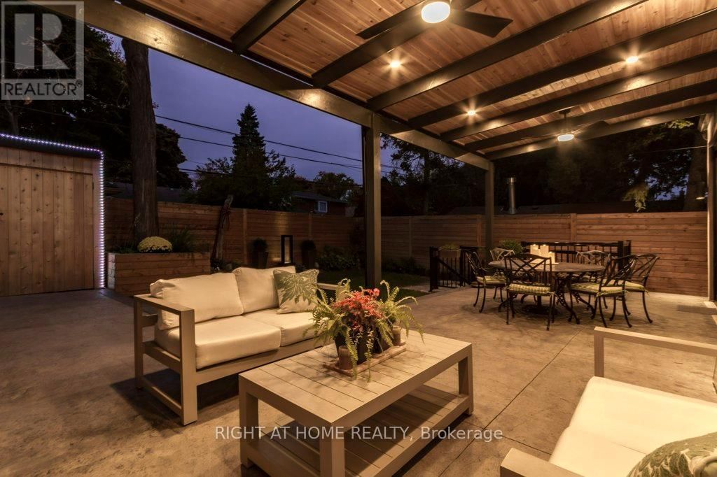 118 MARTIN GROVE ROAD Image 44