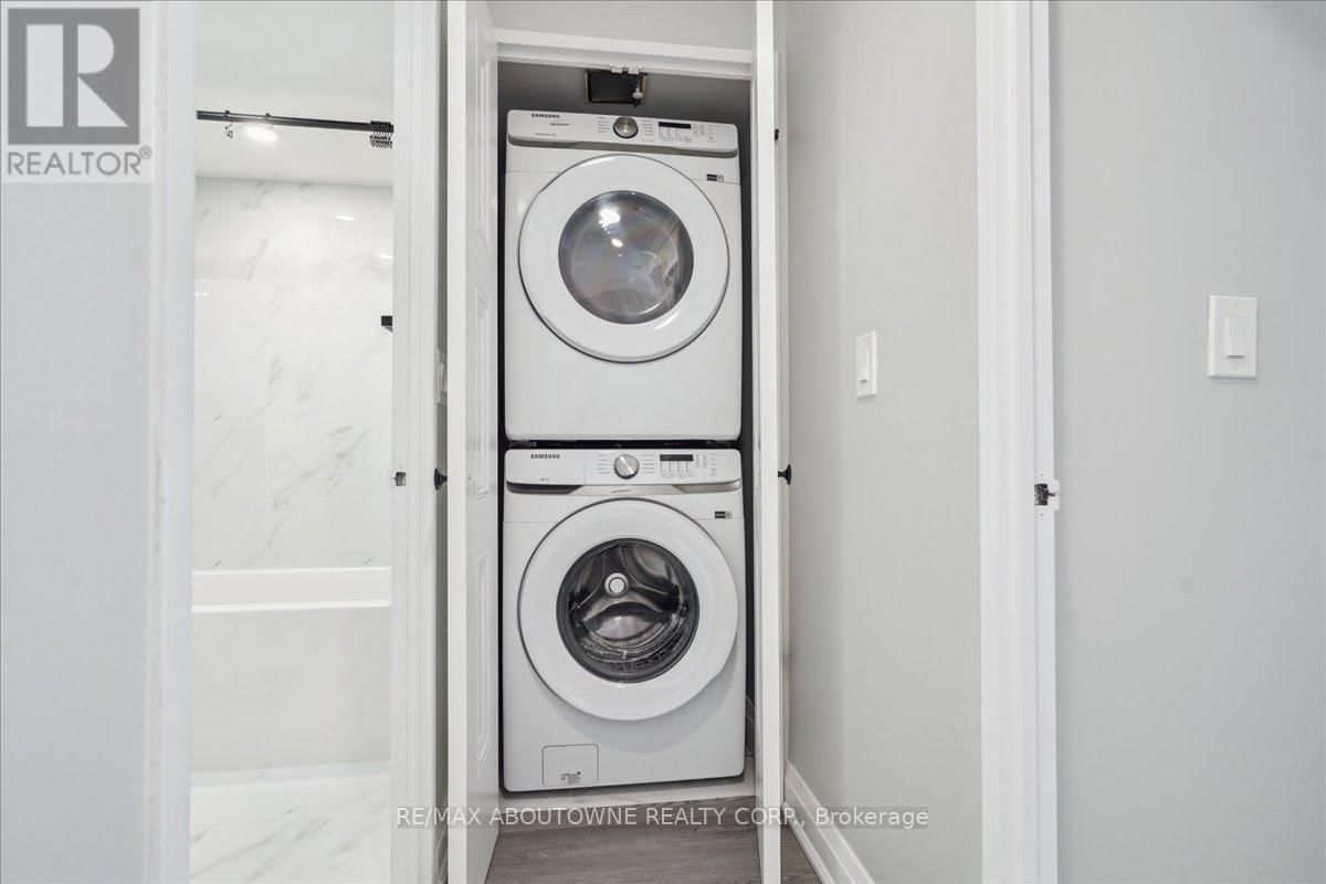 E1402 - 325 WEBB DRIVE Image 26