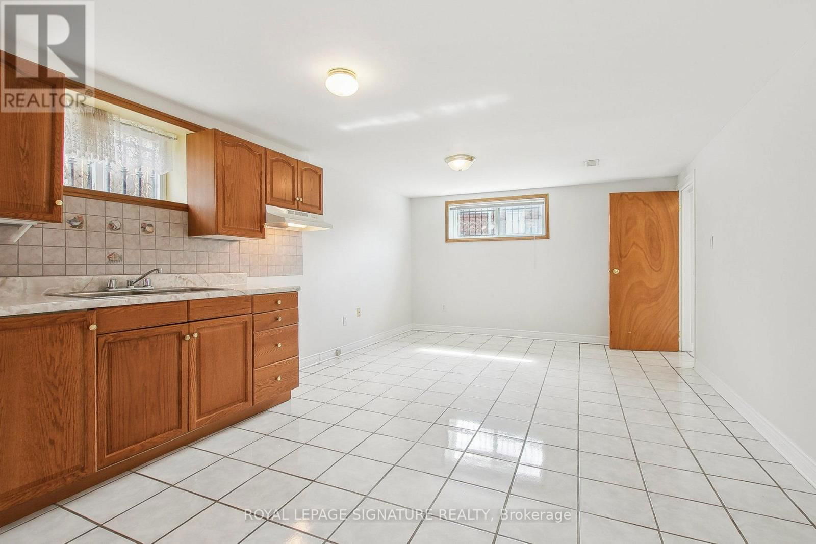 155 SPENVALLEY DRIVE Image 22