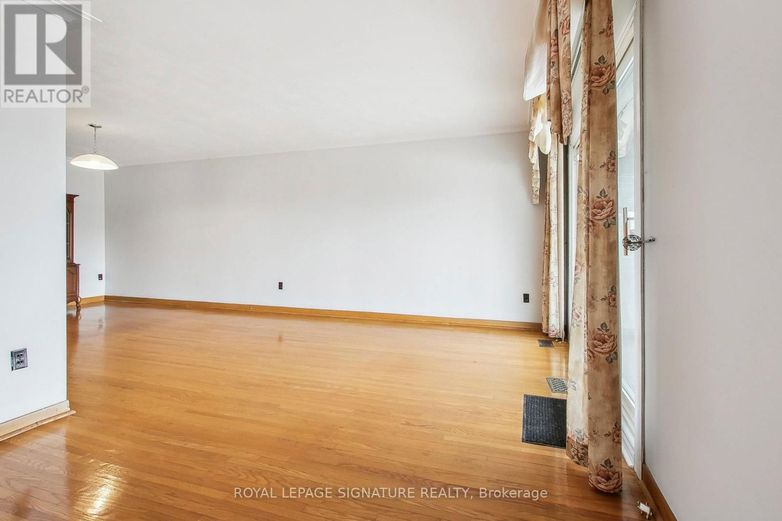 155 SPENVALLEY DRIVE Image 6