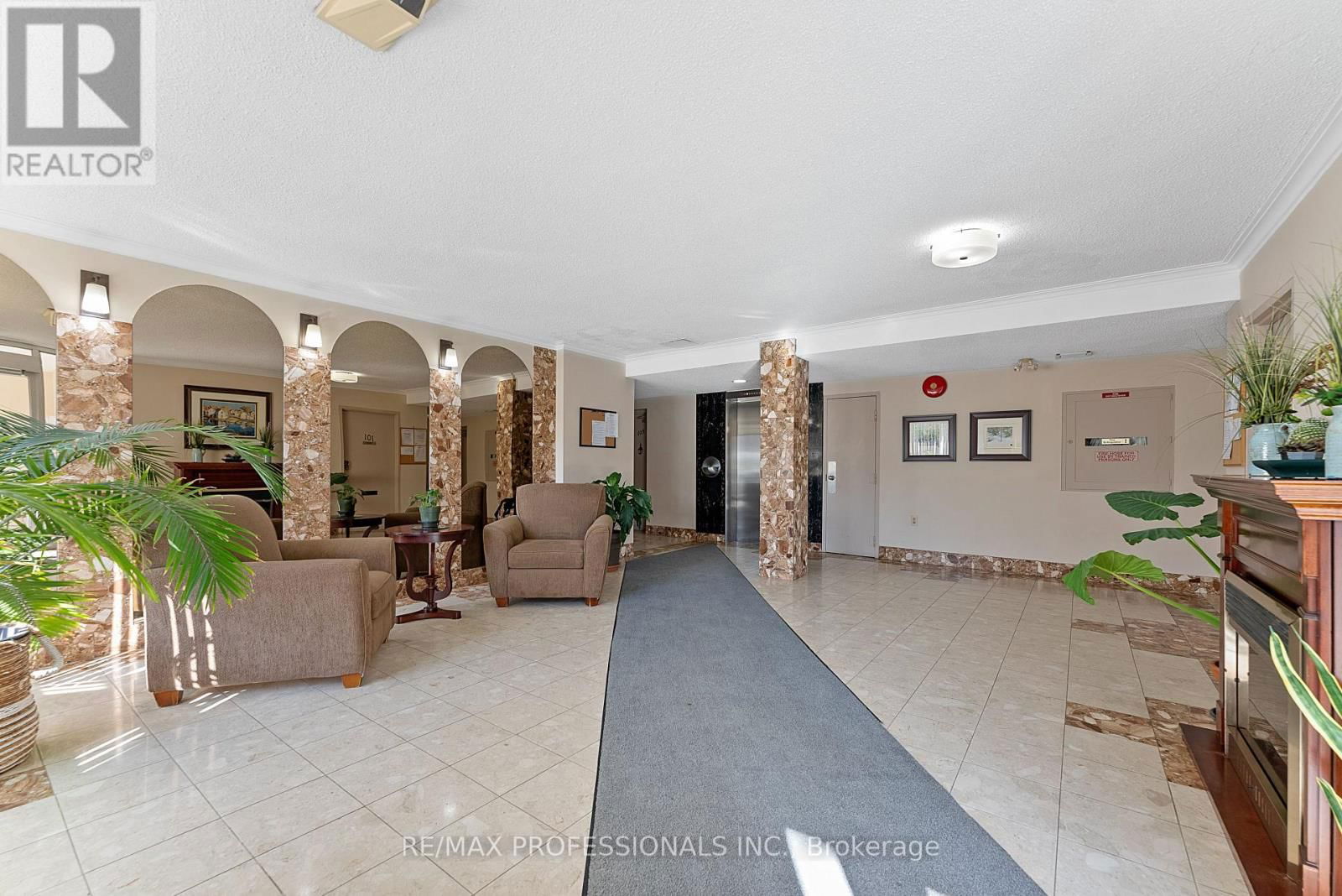 501 - 41 LAKE SHORE DRIVE Image 38
