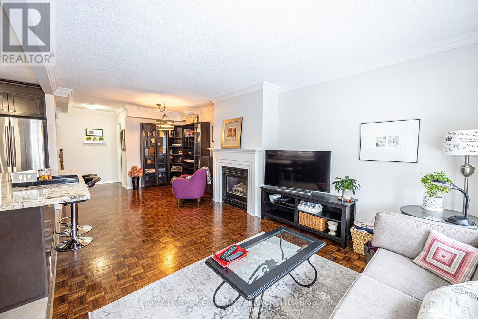 21 - 1221 PARKWEST PLACE Image 3