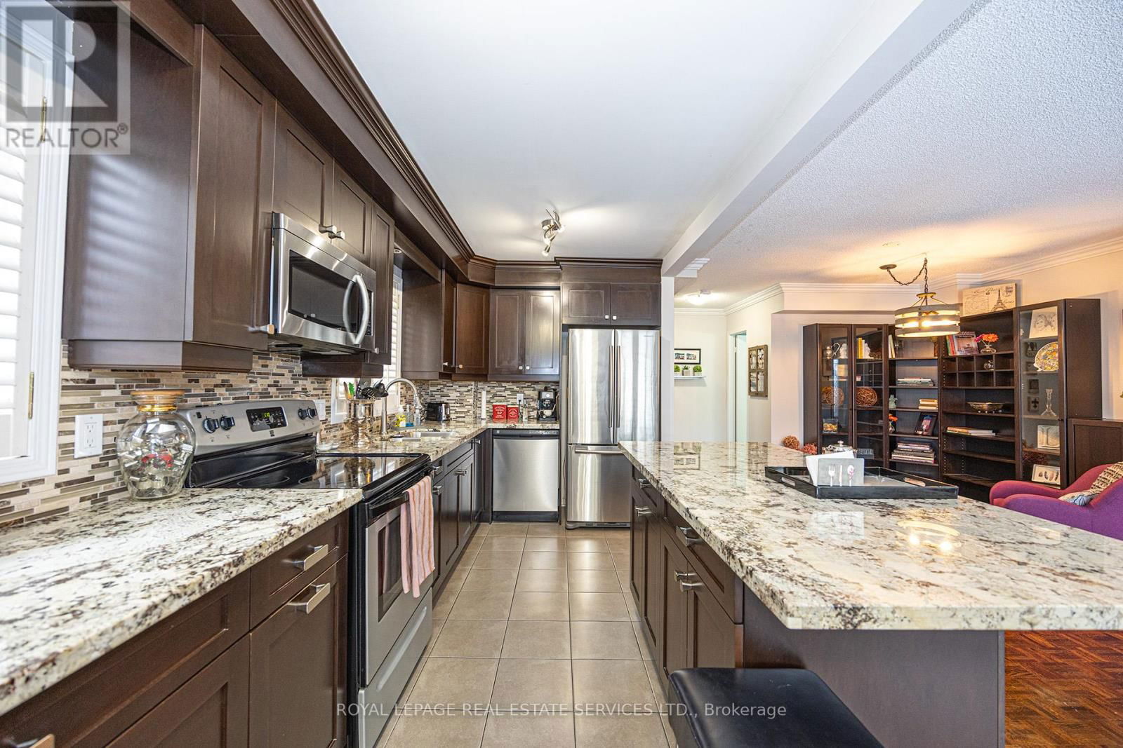 21 - 1221 PARKWEST PLACE Image 6
