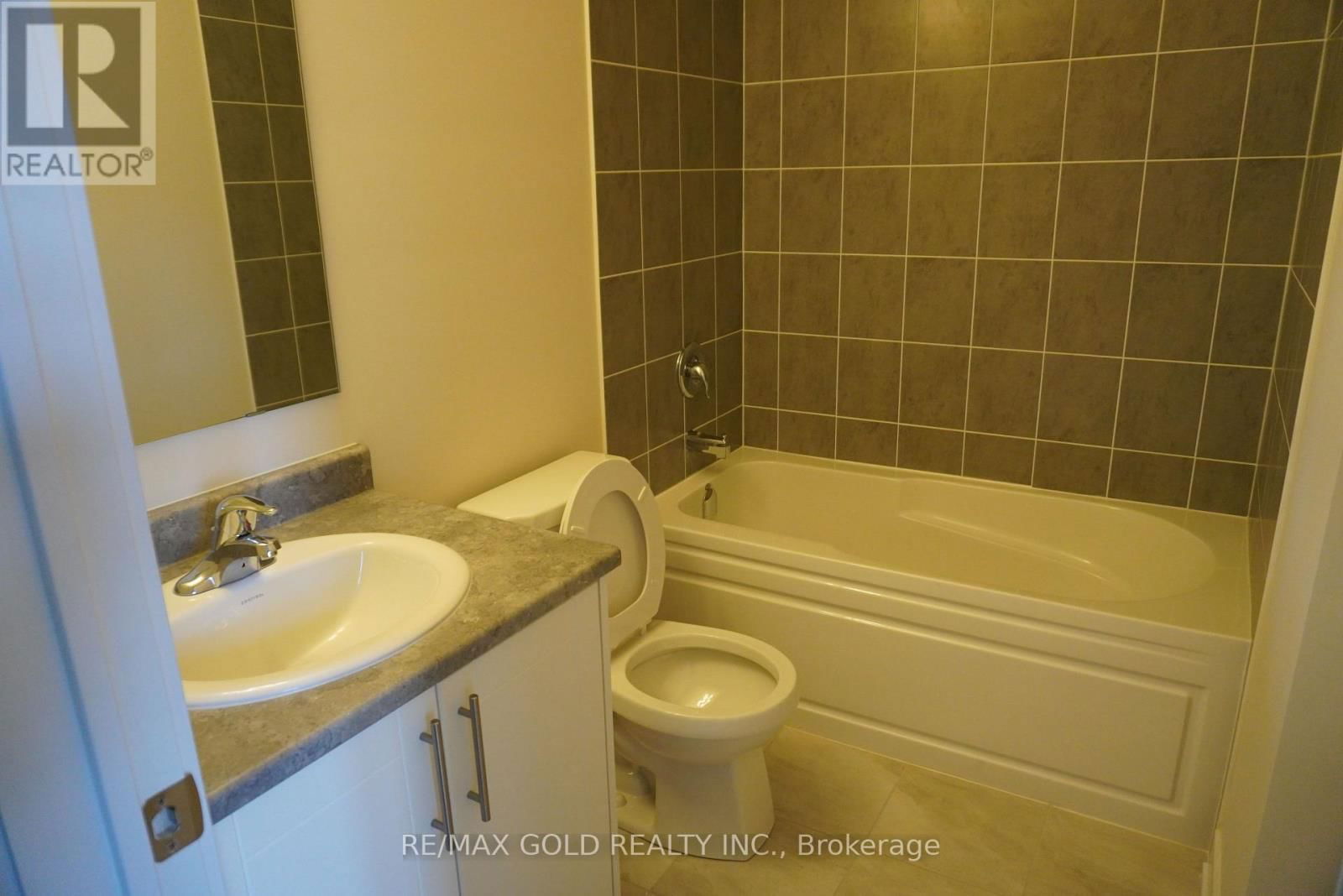 3118 PERKINS WAY Image 28