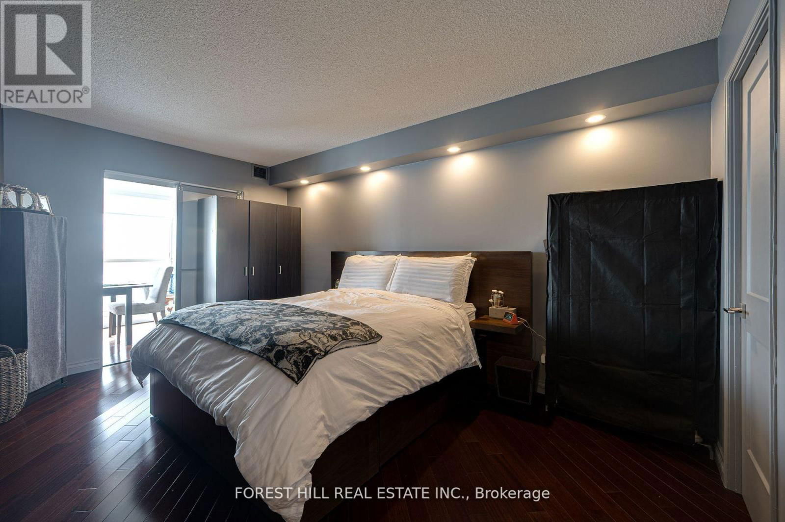 707 - 2267 LAKESHORE BOULEVARD WEST Image 19