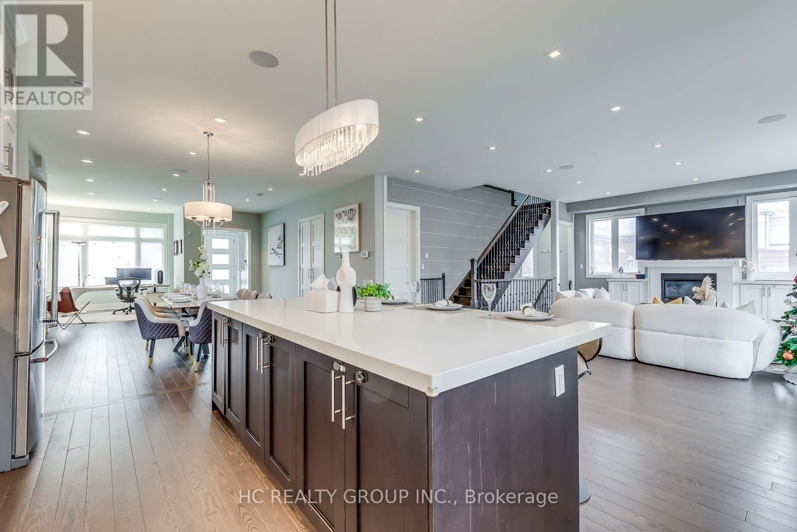 18 ASH CRESCENT Image 11