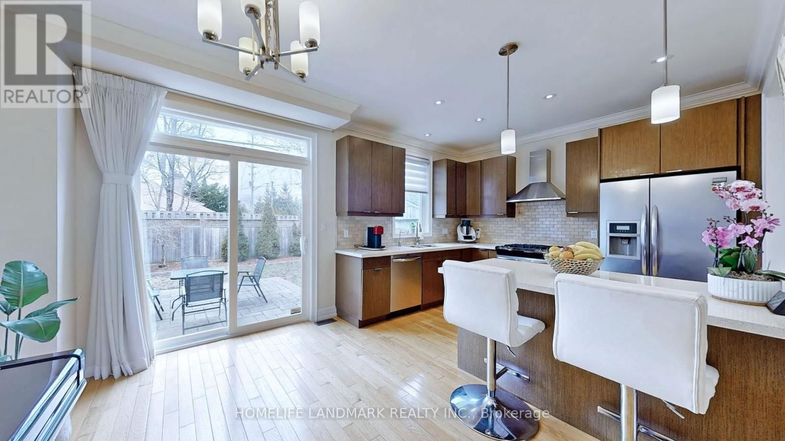 64 FOREST AVENUE Image 11