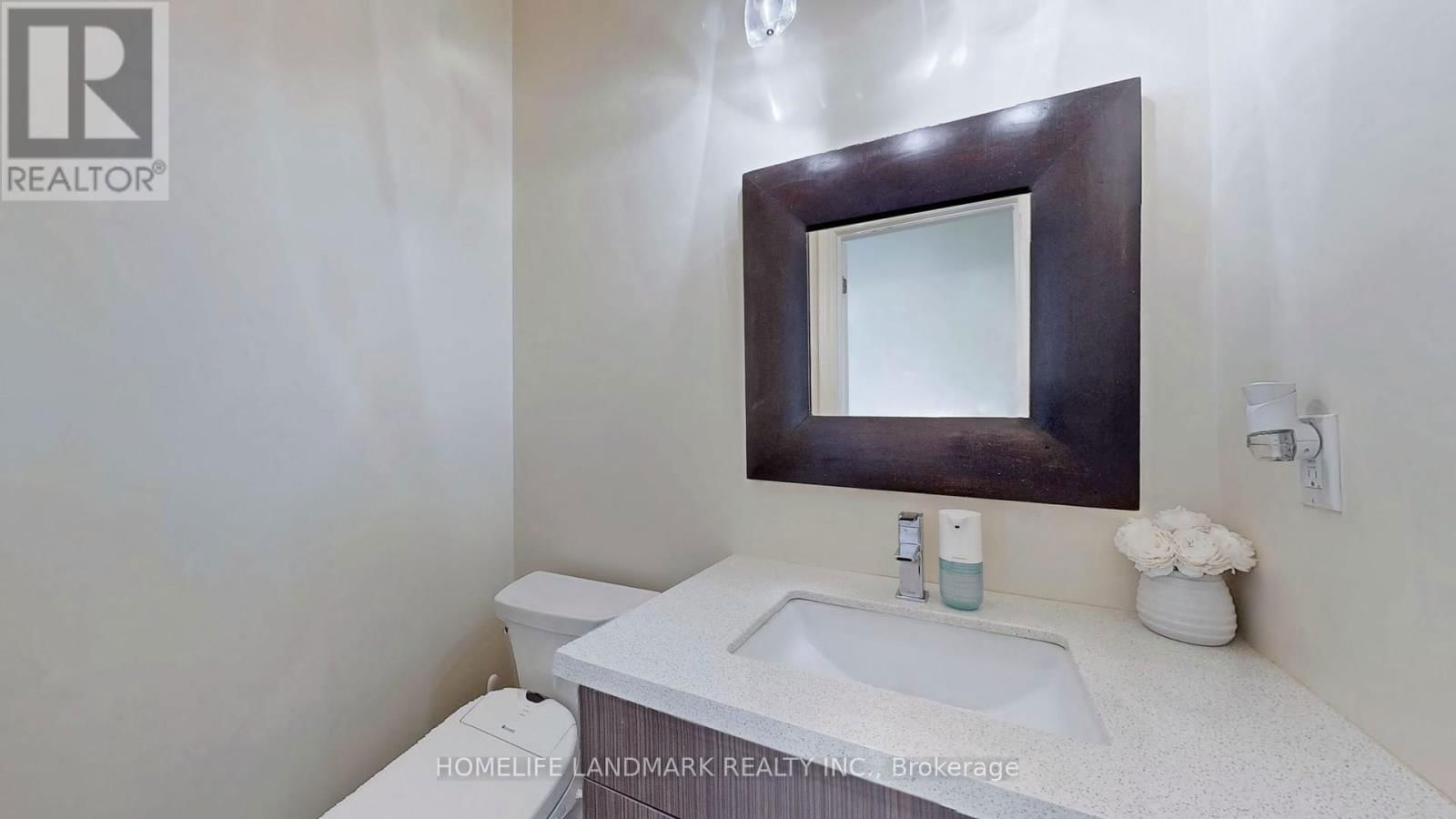 64 FOREST AVENUE Image 17