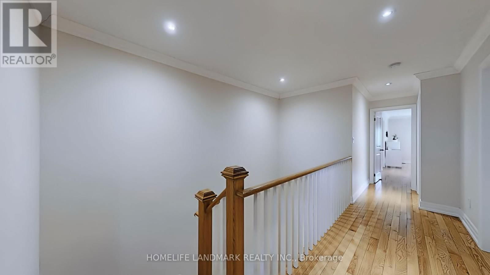 64 FOREST AVENUE Image 18