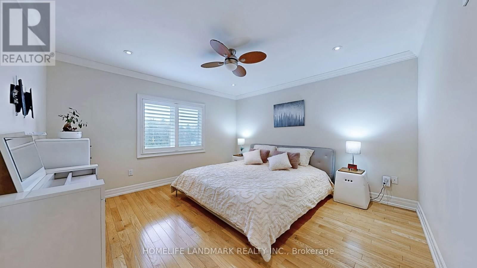 64 FOREST AVENUE Image 19