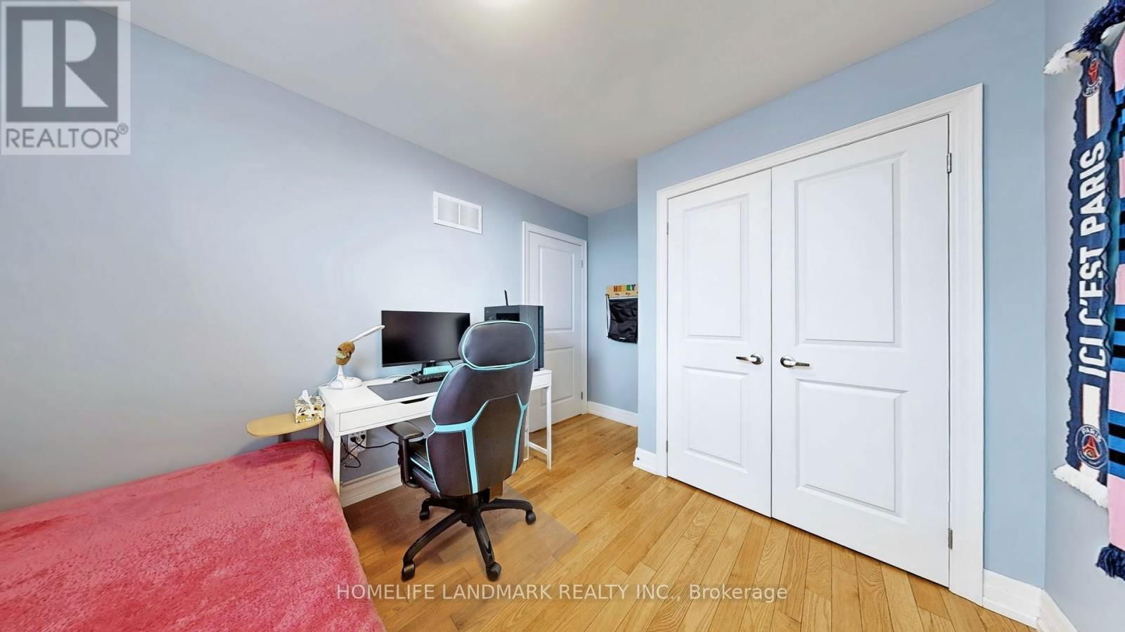 64 FOREST AVENUE Image 28