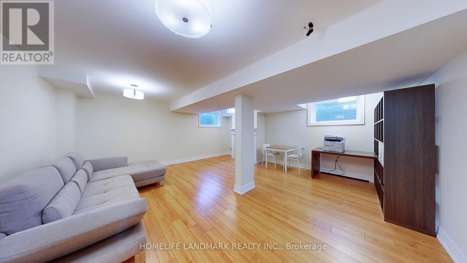 64 FOREST AVENUE Image 33