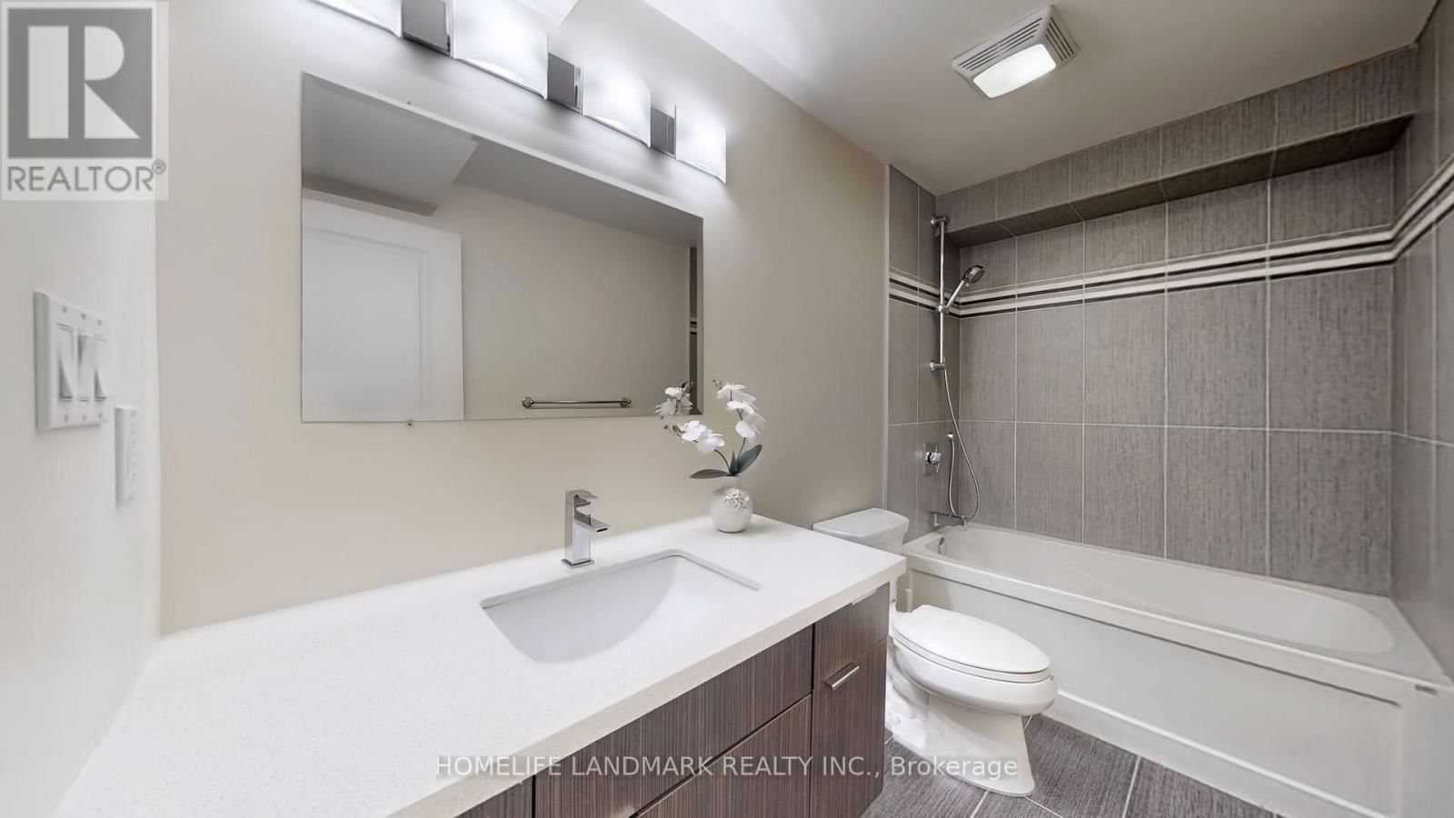 64 FOREST AVENUE Image 35