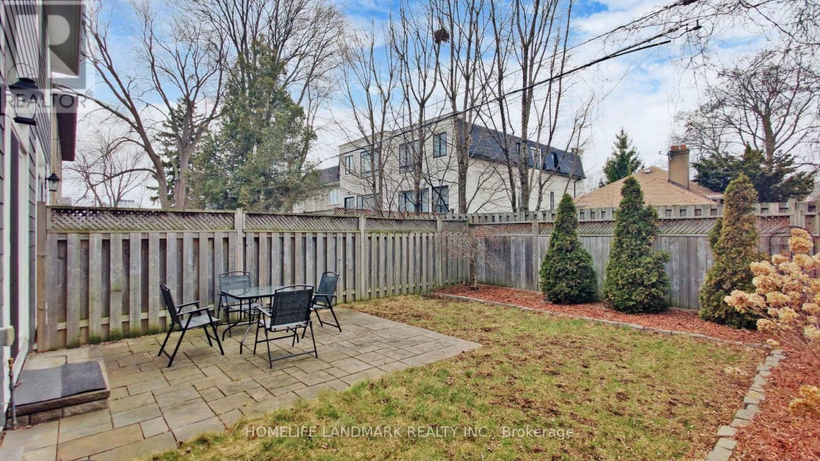 64 FOREST AVENUE Image 38
