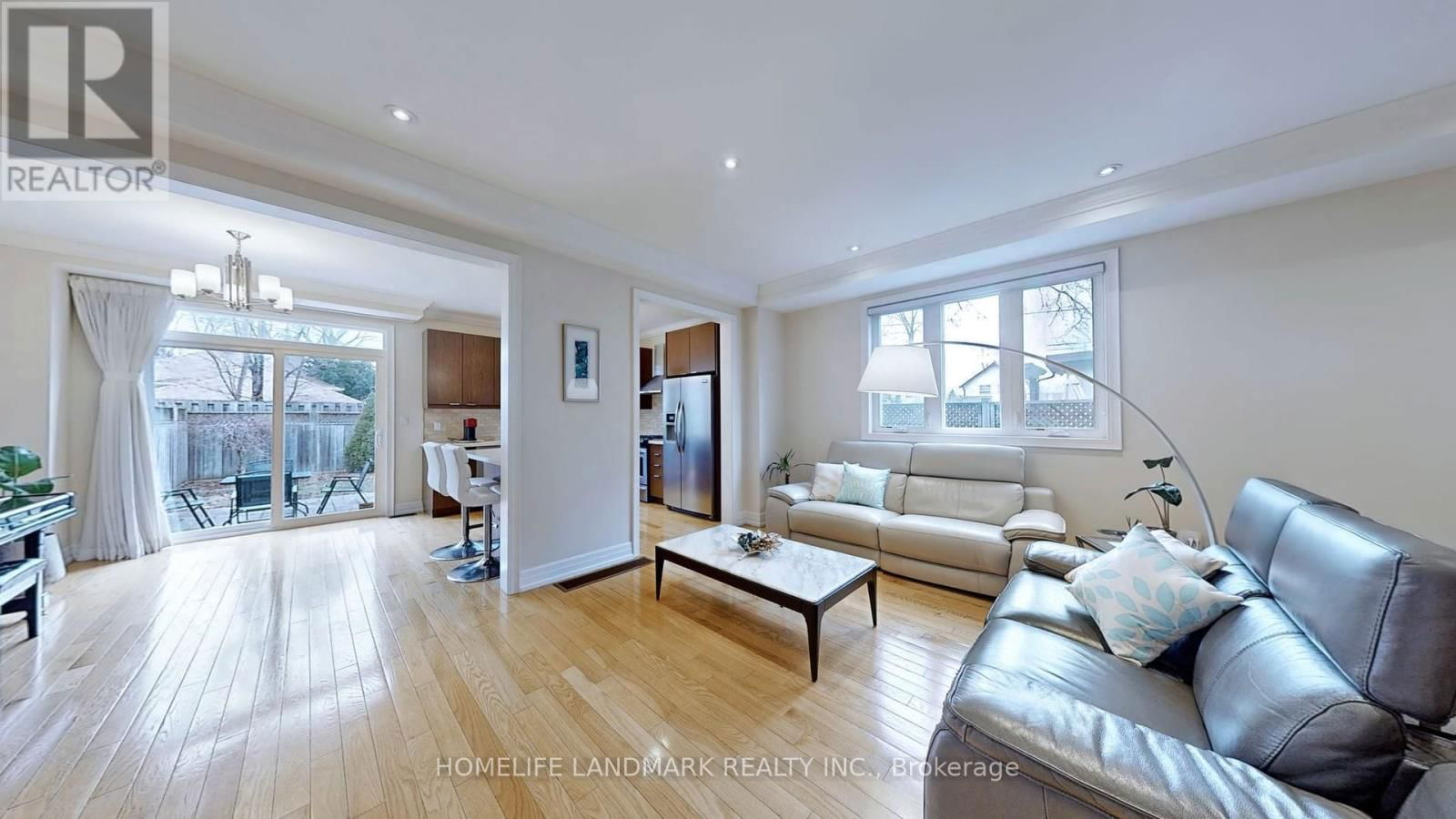 64 FOREST AVENUE Image 6
