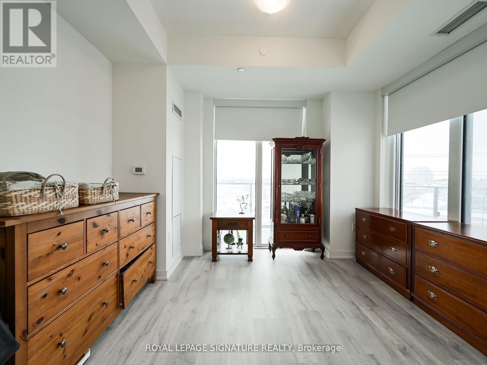 502B - 4655 METCALFE AVENUE Image 18