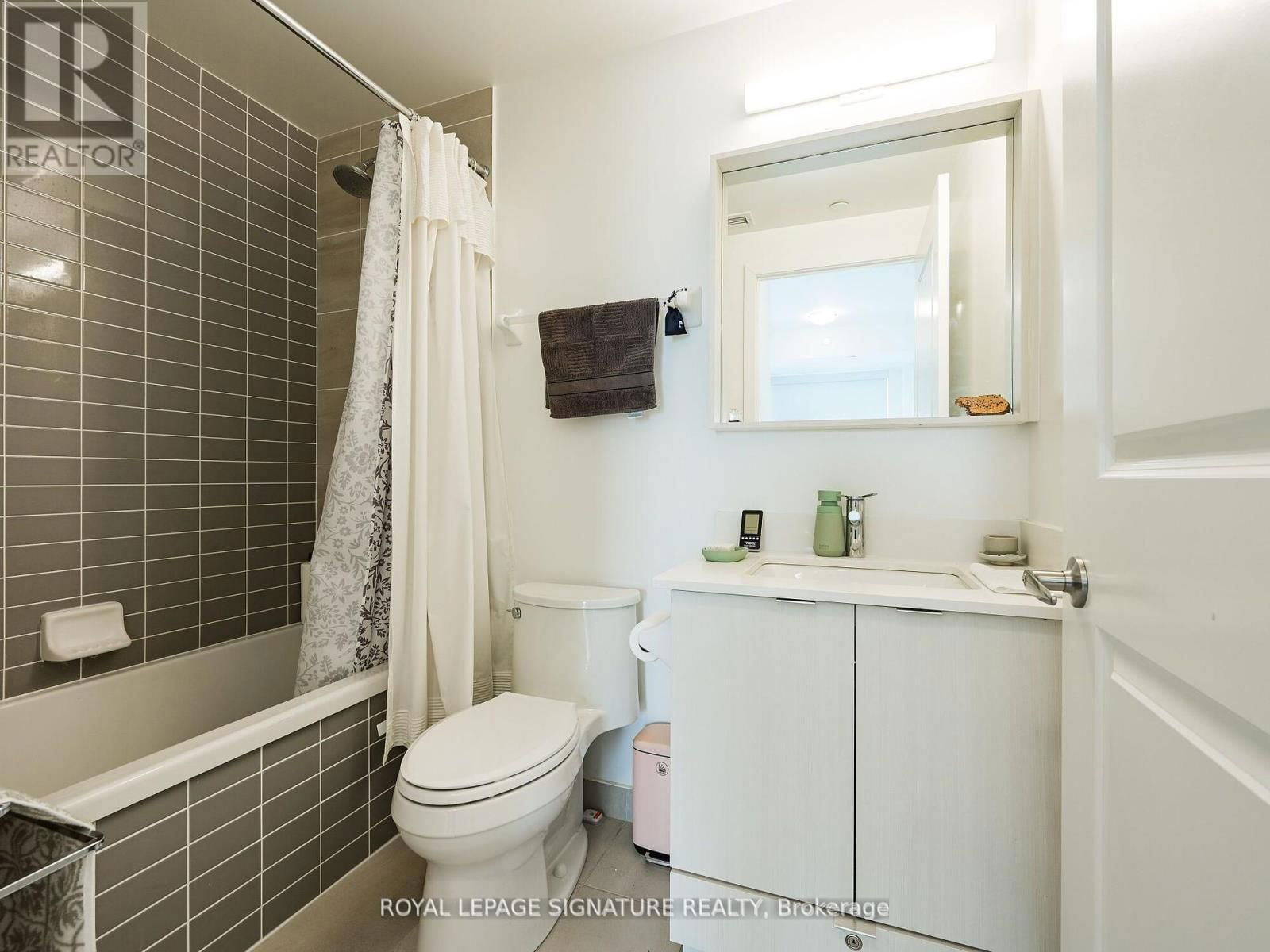 502B - 4655 METCALFE AVENUE Image 20
