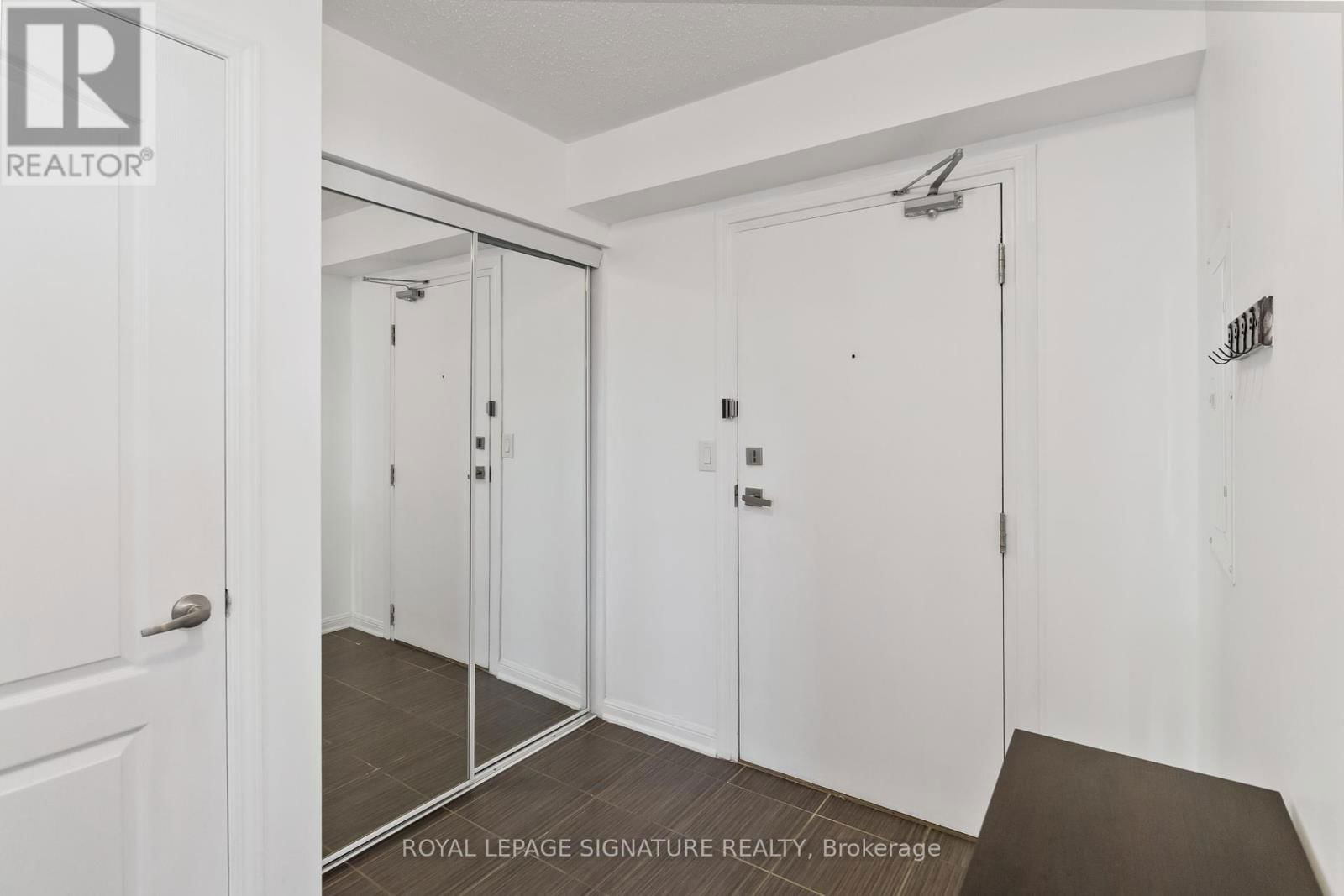 203 - 1005 NADALIN HEIGHTS Image 30