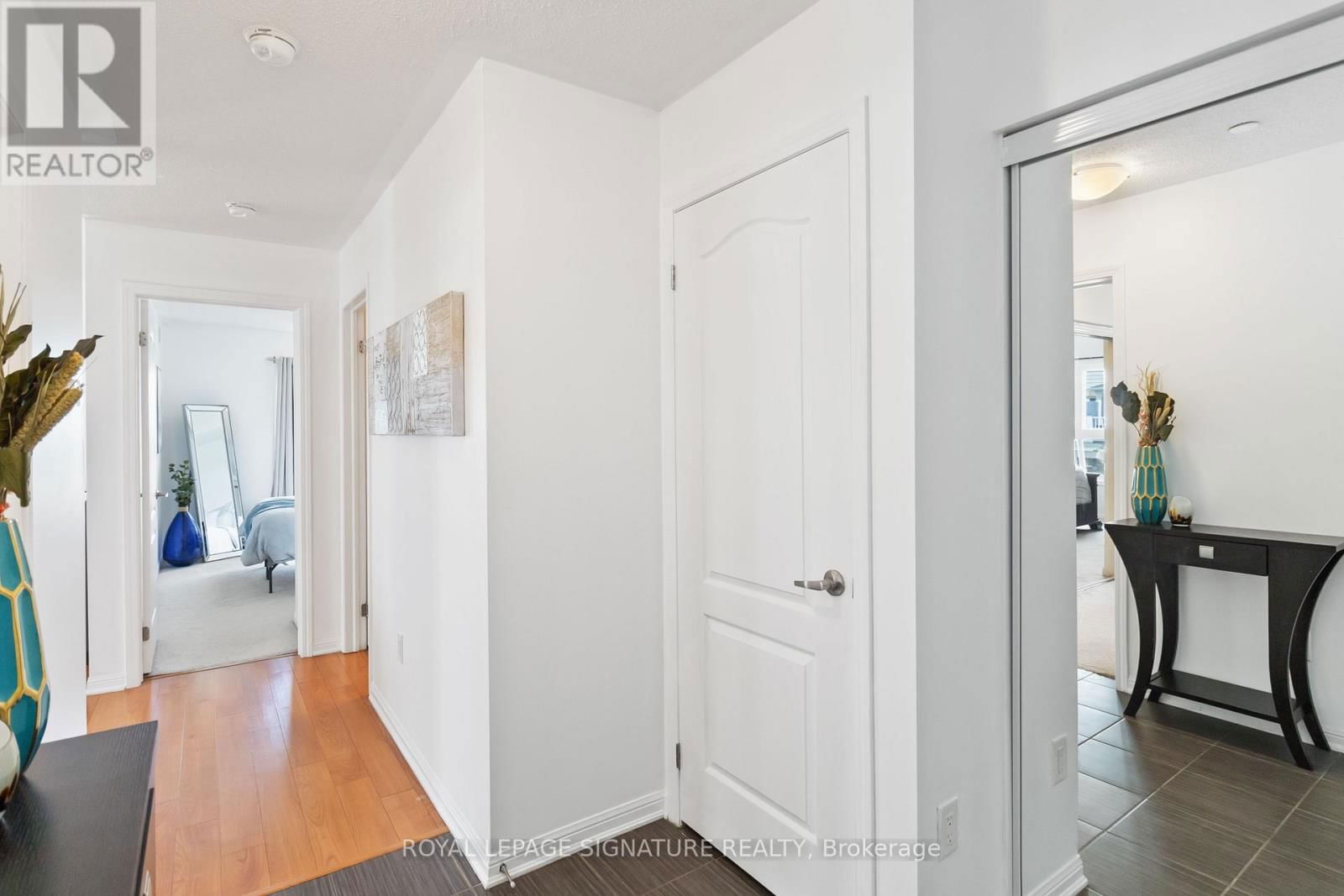 203 - 1005 NADALIN HEIGHTS Image 31