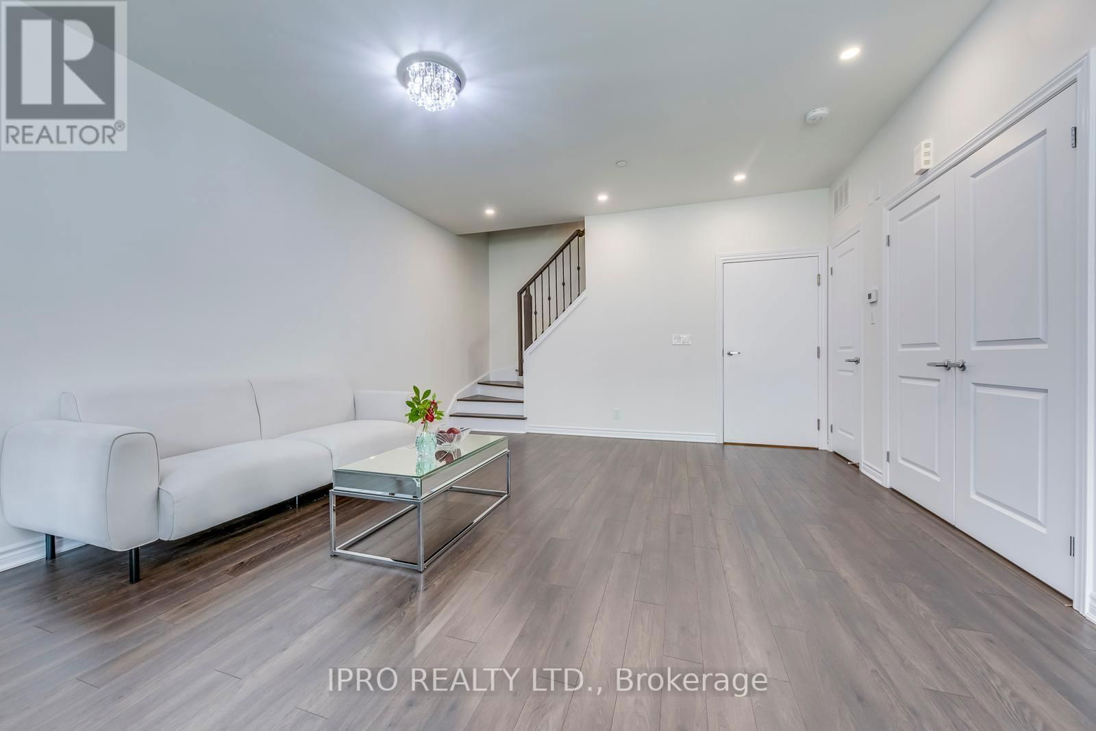 11 - 100 LONG BRANCH AVENUE Image 11