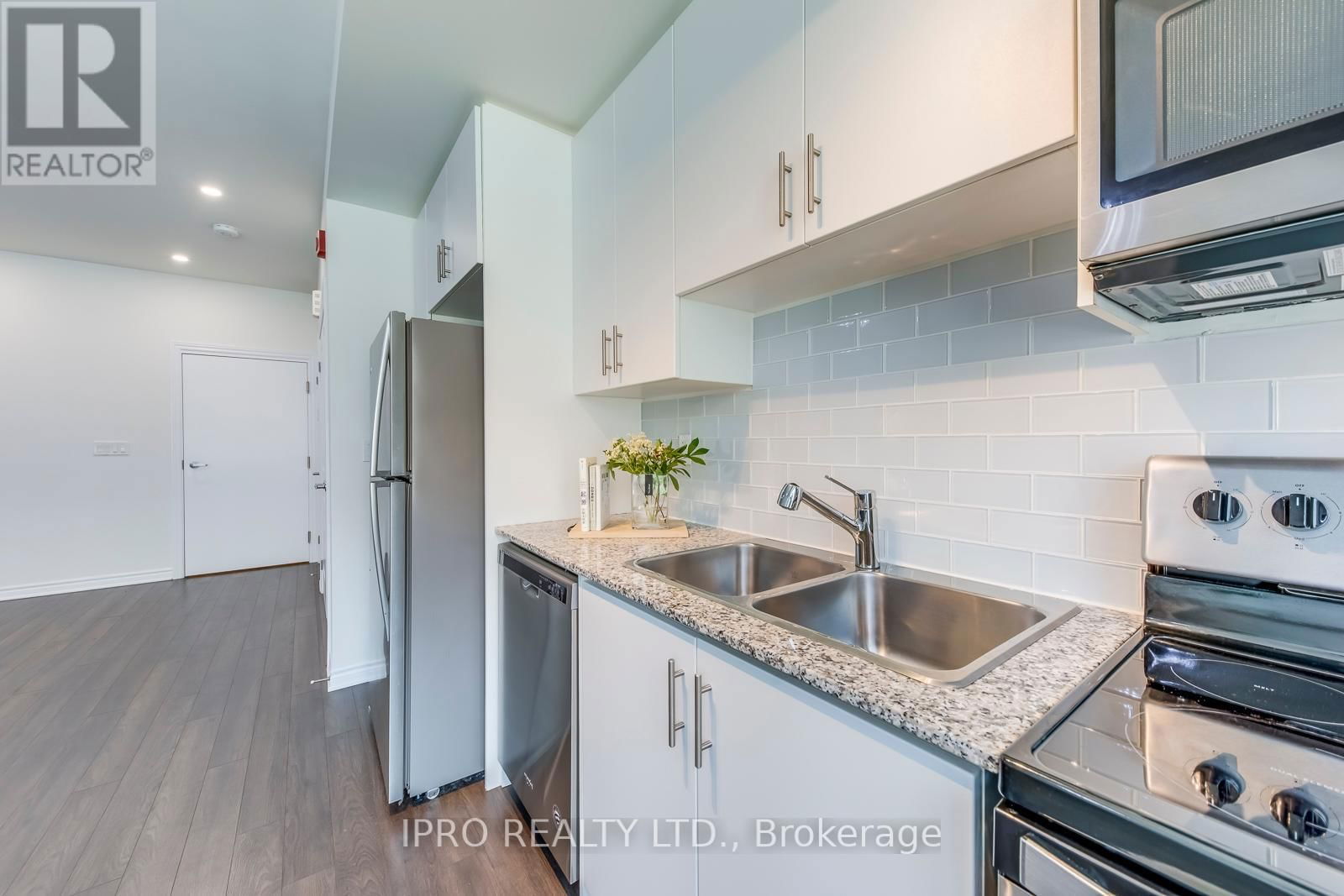 11 - 100 LONG BRANCH AVENUE Image 23