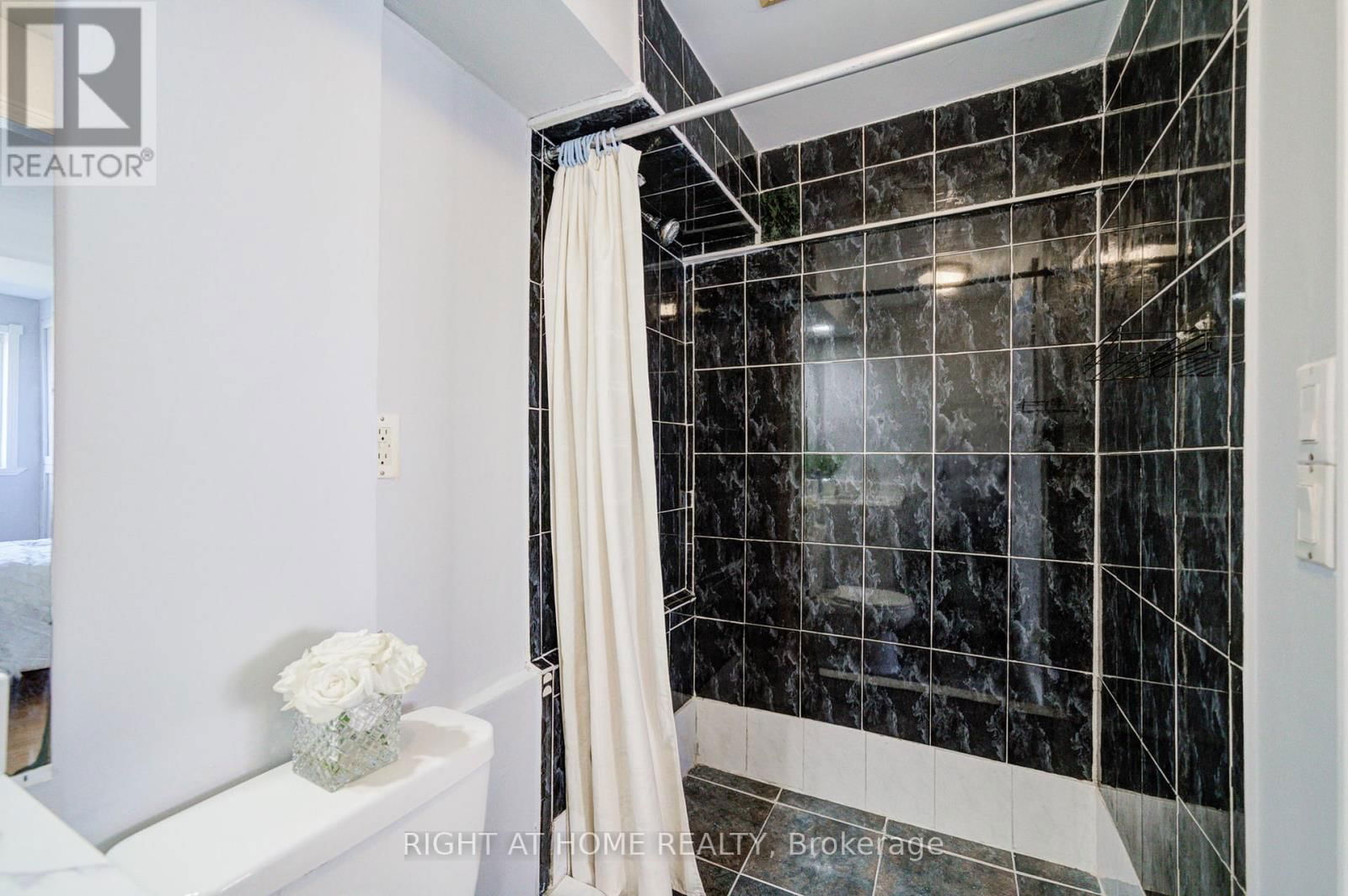 179 - 5260 MCFARREN BOULEVARD Image 26