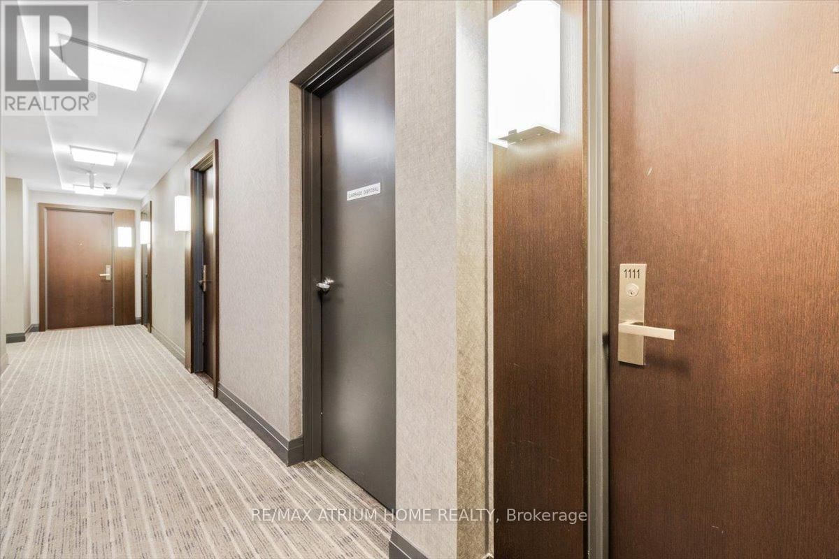 1111 - 65 SPEERS ROAD Image 2