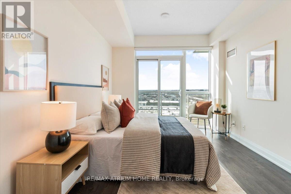 1111 - 65 SPEERS ROAD Image 22