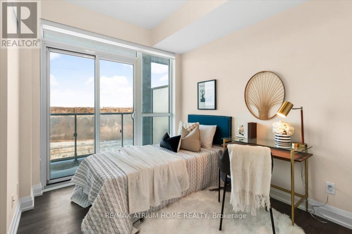 1111 - 65 SPEERS ROAD Image 26