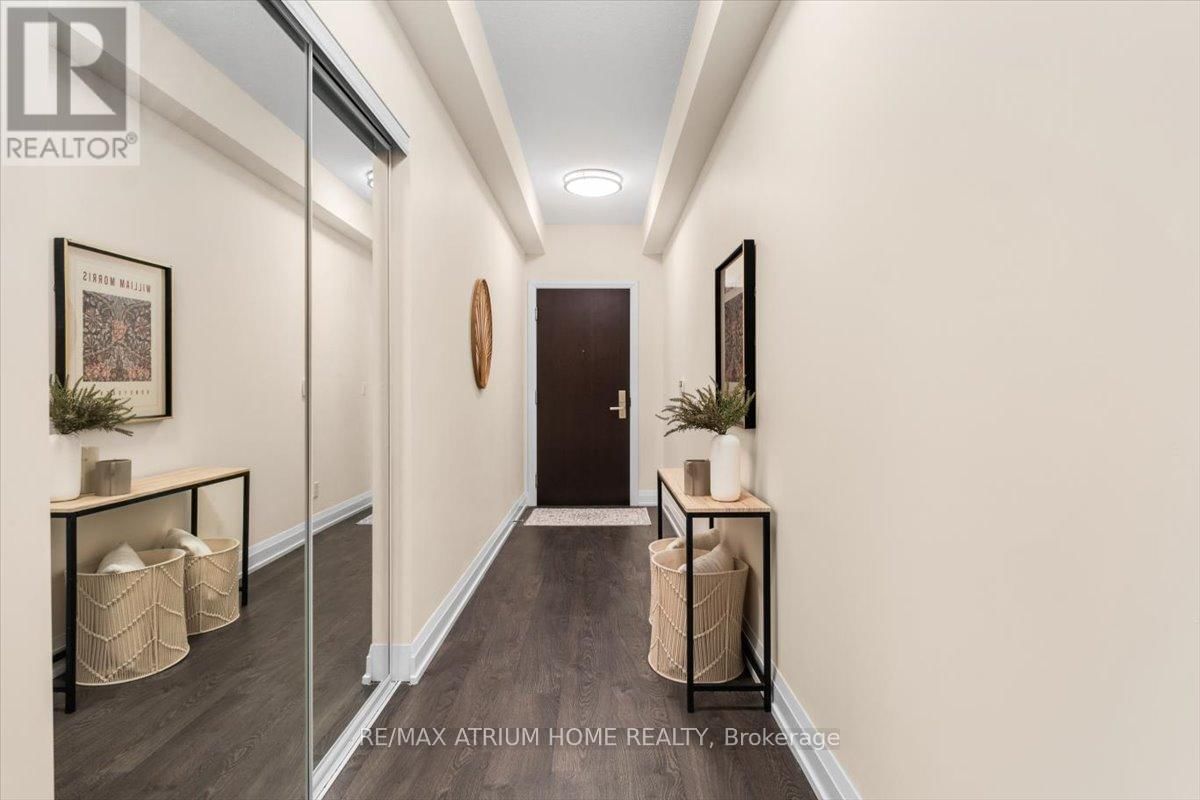 1111 - 65 SPEERS ROAD Image 3