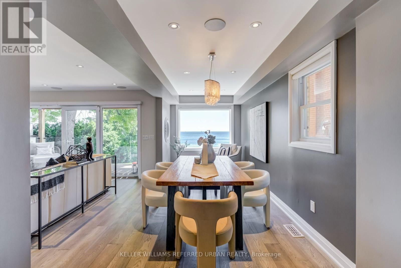 399 LAKE PROMENADE Image 8