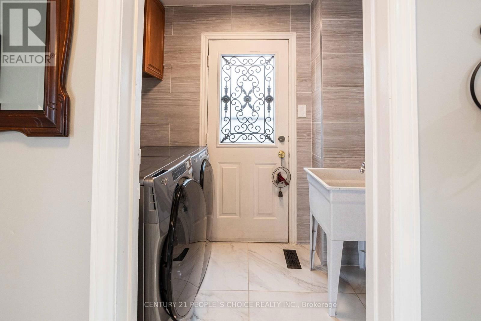 32 MADRID CRESCENT Image 20