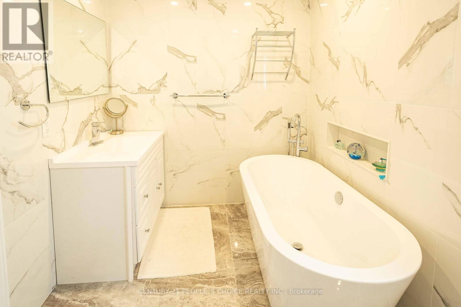 32 MADRID CRESCENT Image 27
