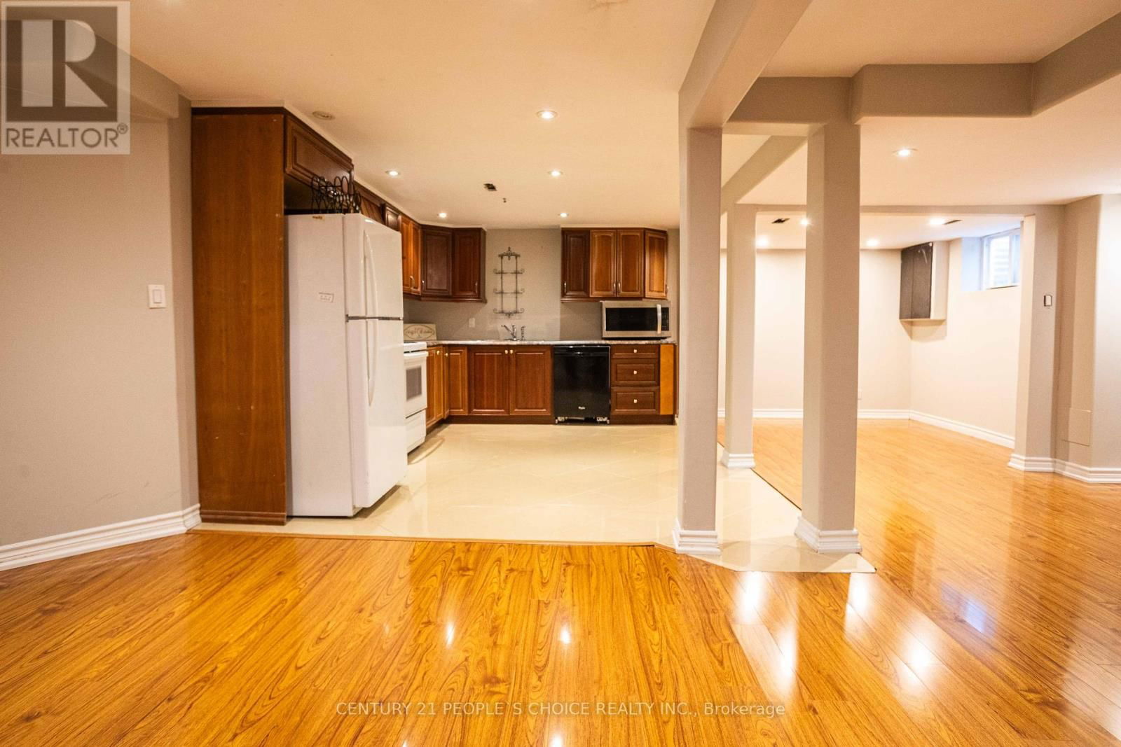 32 MADRID CRESCENT Image 41