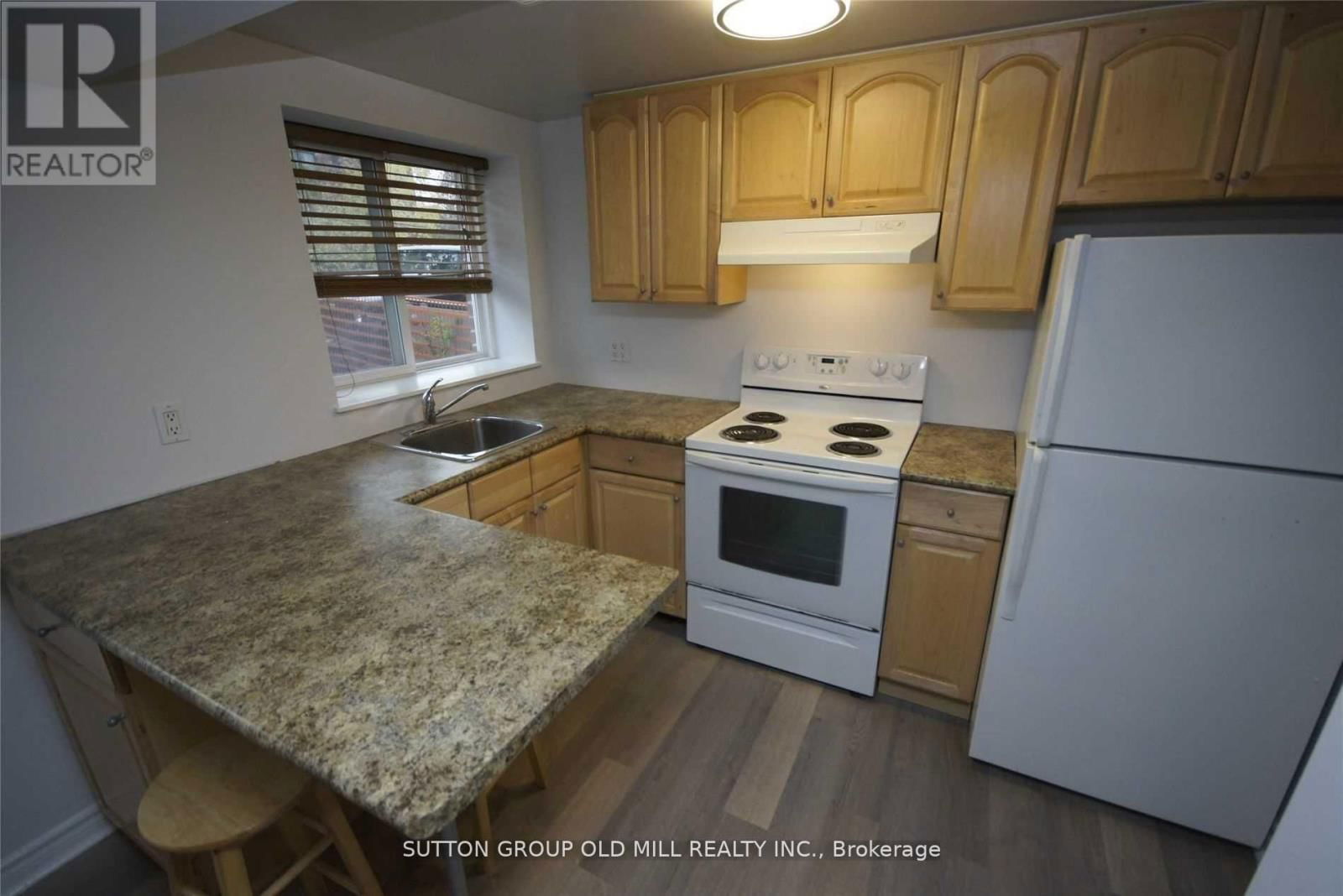 112 STEPHEN DRIVE Image 21