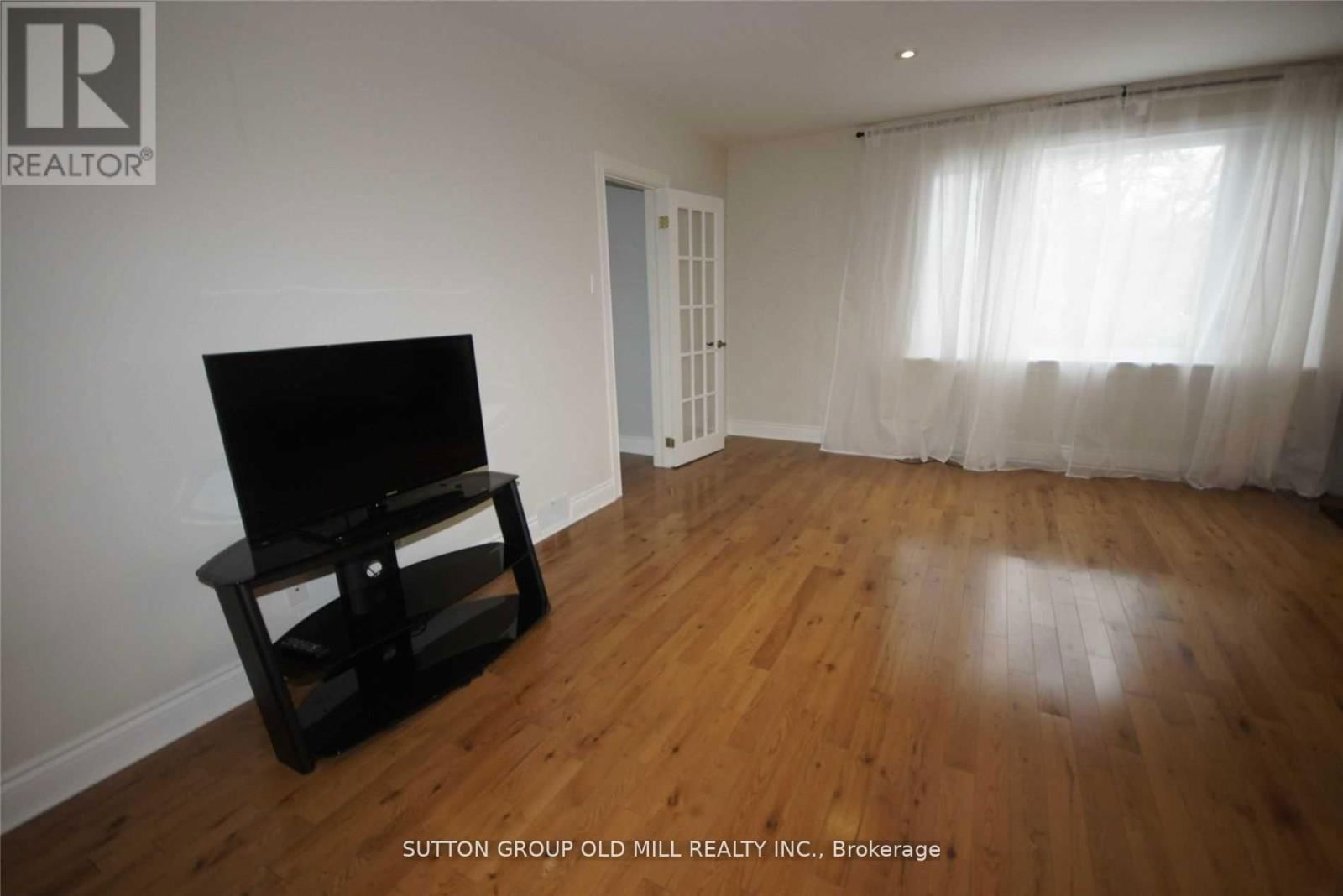 112 STEPHEN DRIVE Image 9