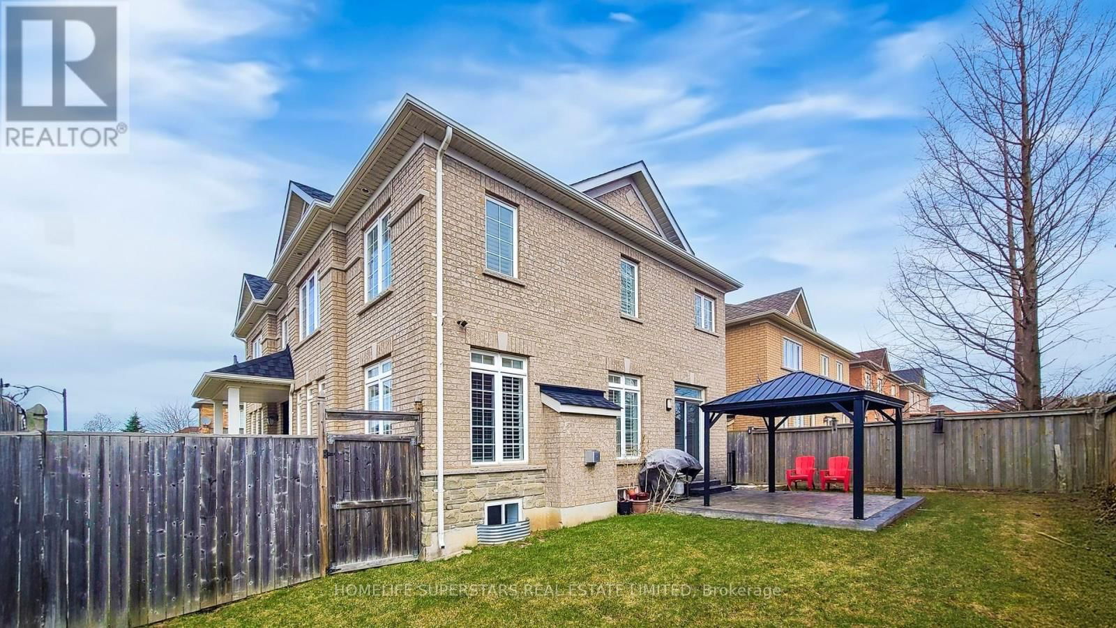1106 LITTLE CRESCENT Image 37