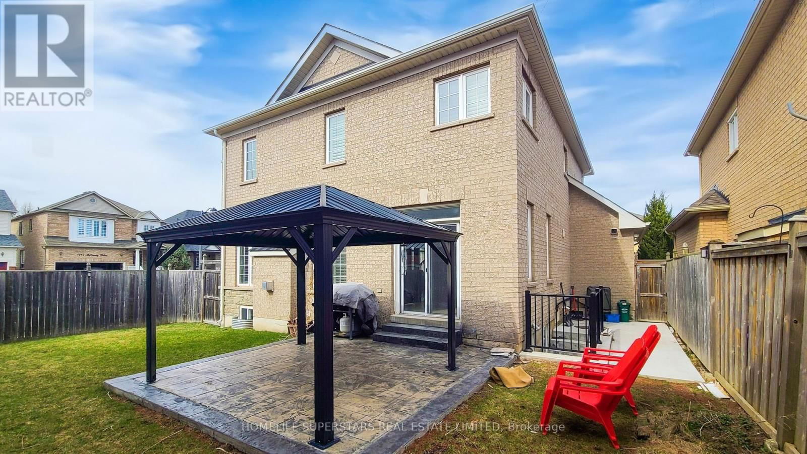 1106 LITTLE CRESCENT Image 38