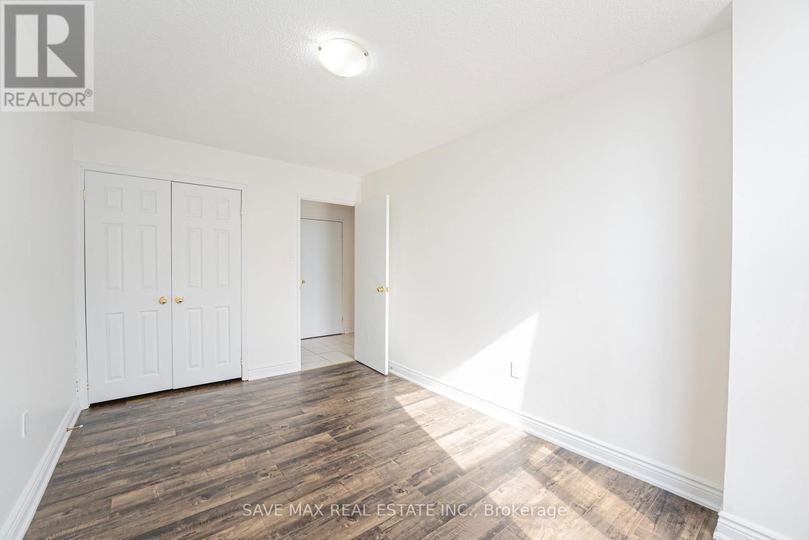 904 - 17 KNIGHTSBRIDGE ROAD Image 12