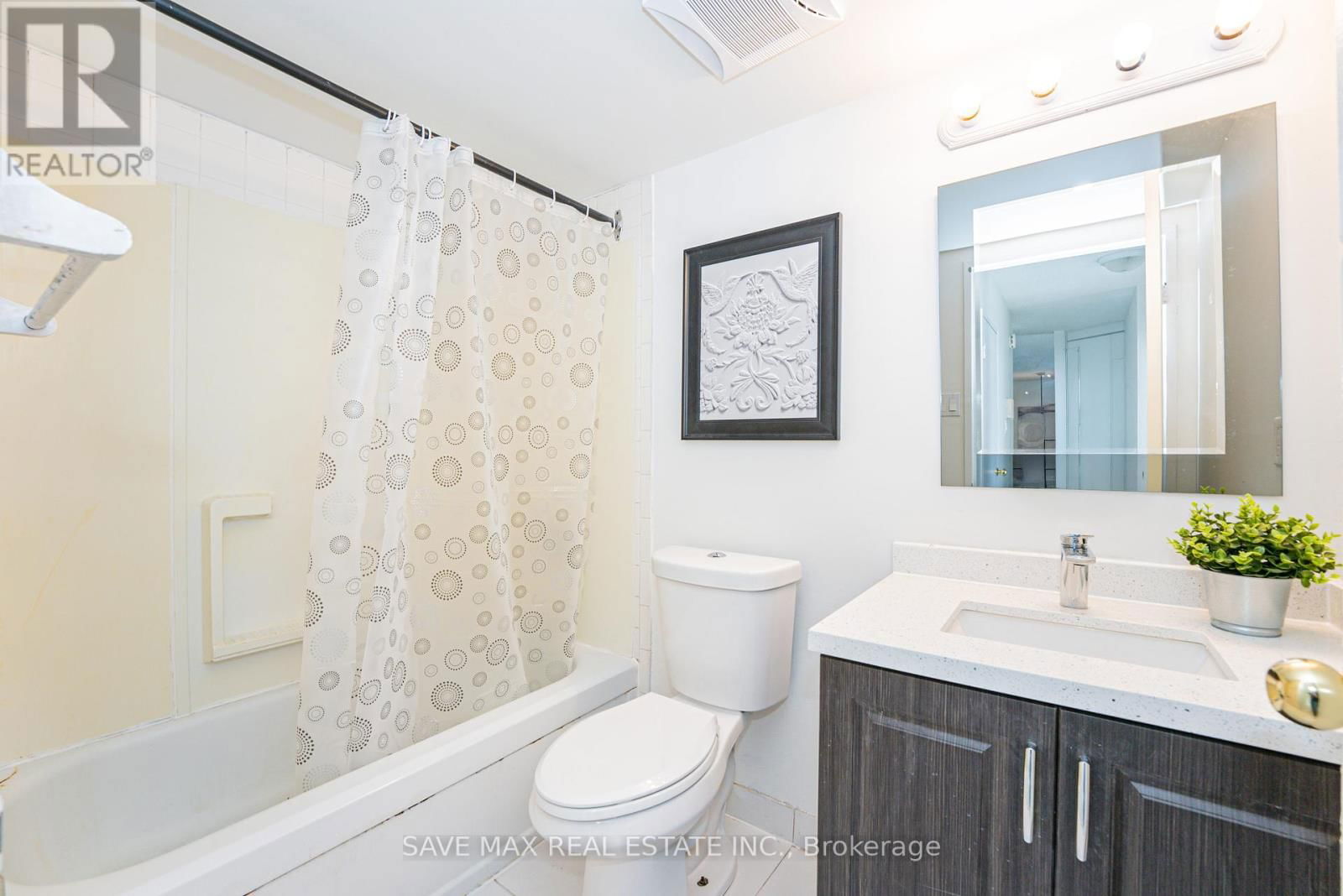 904 - 17 KNIGHTSBRIDGE ROAD Image 15