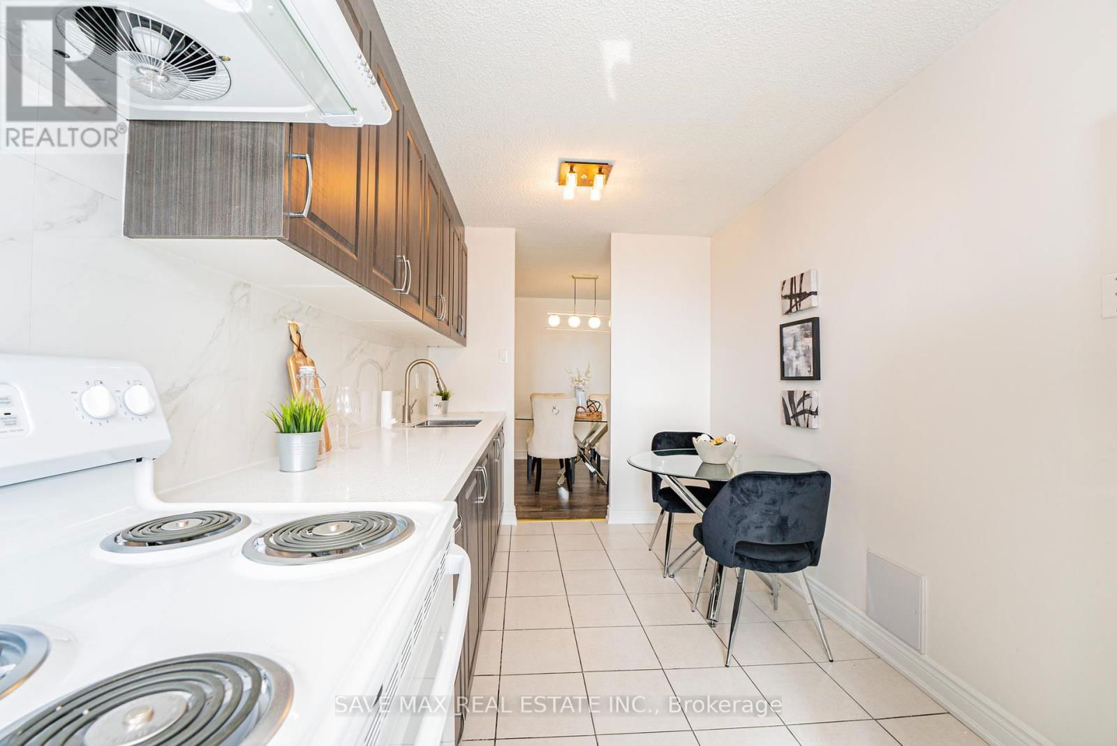 904 - 17 KNIGHTSBRIDGE ROAD Image 18